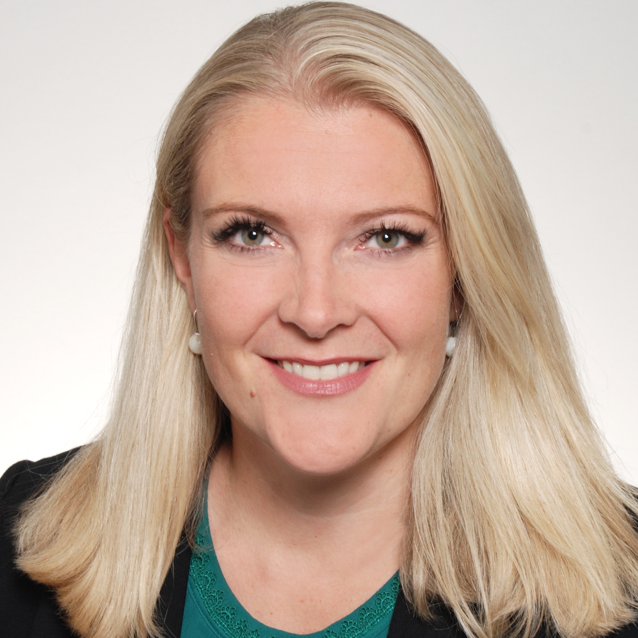 Dr. Sandra Maus Dr. Sandra Maus