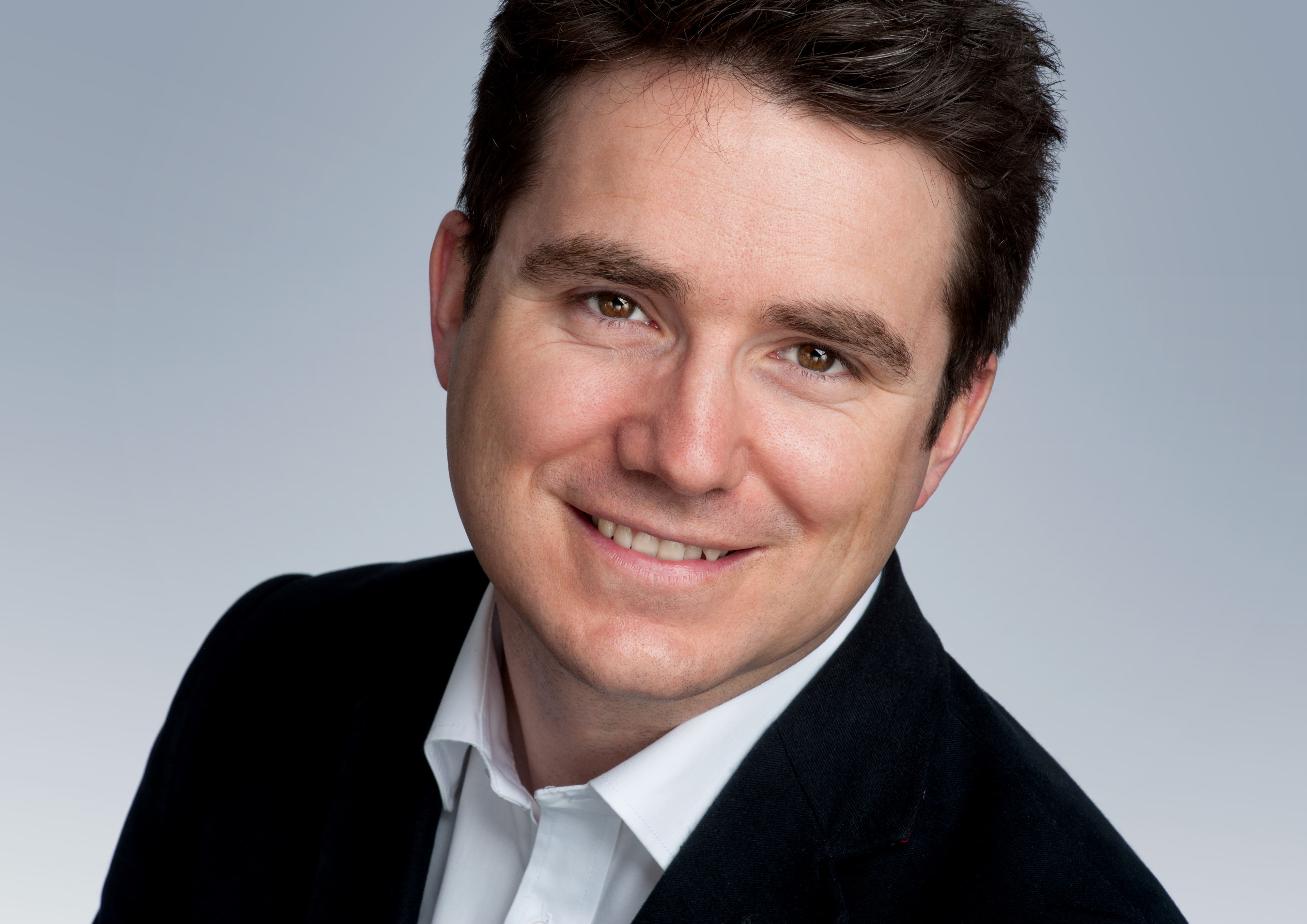 Simon Bucknall Simon Bucknall