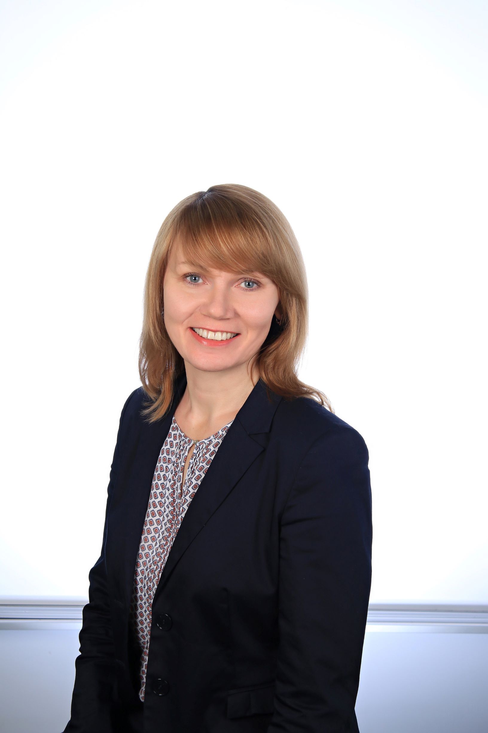 Dr. Irina Jesan Dr. Irina Jesan