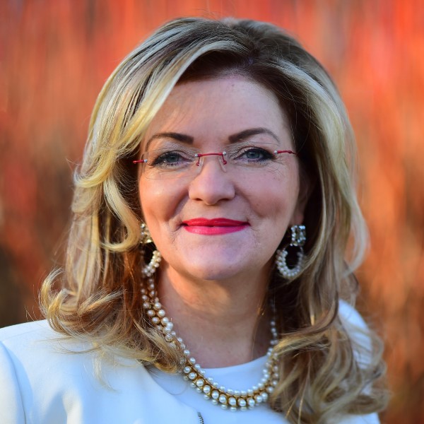 Sandra Piesik Sandra Piesik