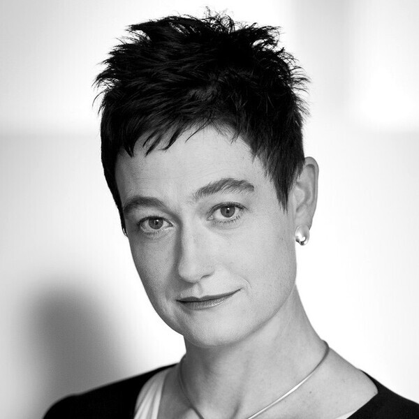 Dr. Kirsten Dunlop Dr. Kirsten Dunlop
